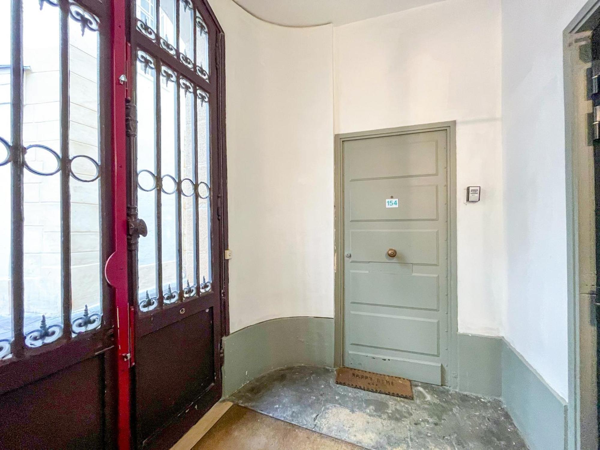 Appartement 154 - Urban Atelier Cinema In